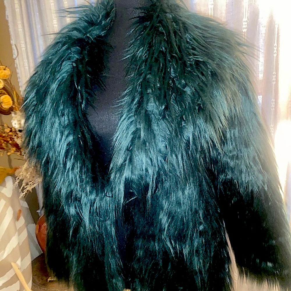 Luxurious Faux Fur Jacket in Deep Green